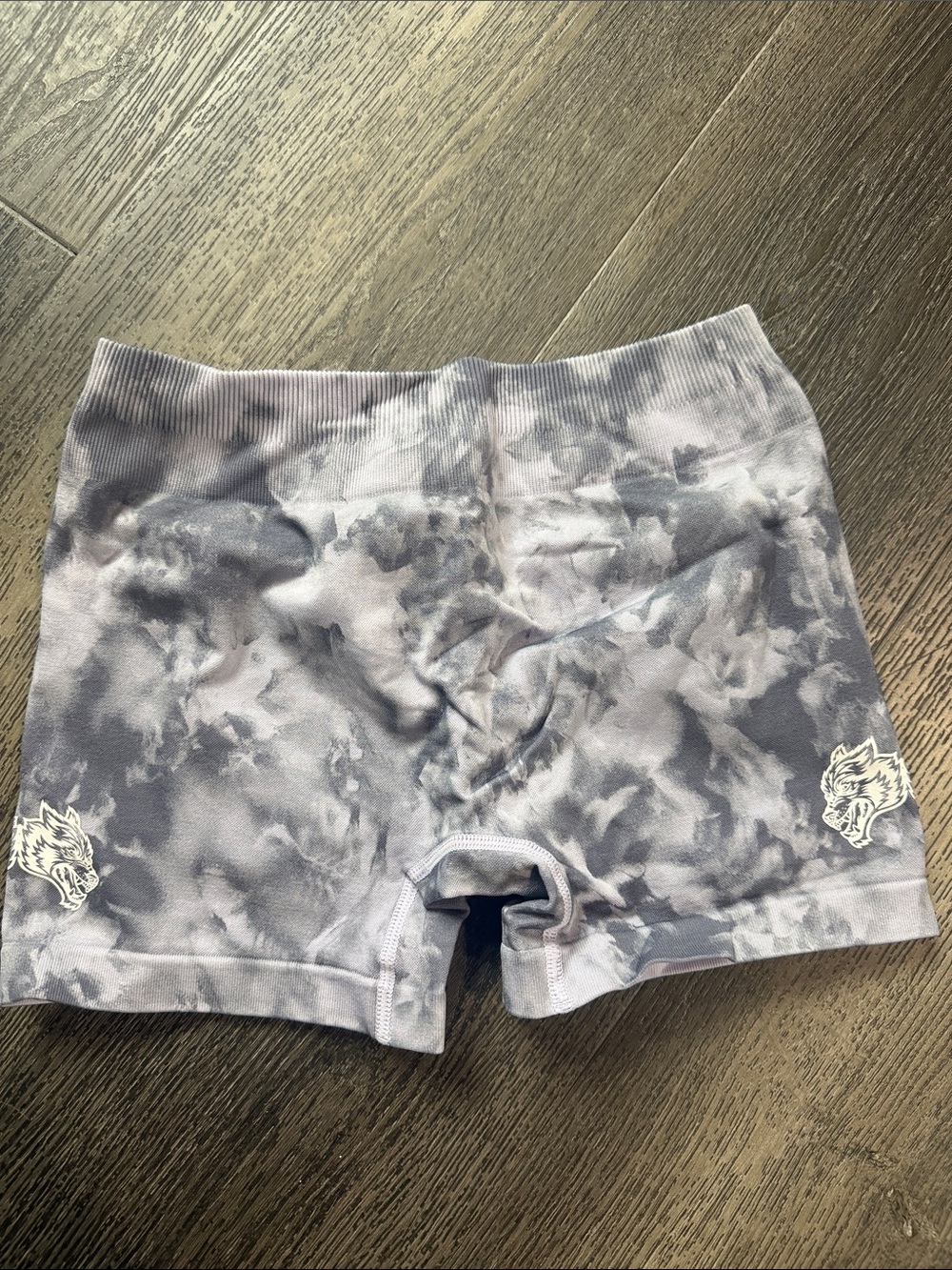 Darc sport Women’s Tie-Dye Active Shorts - Light Gray